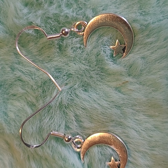 Sterling silver cresent earrings - Picture 2 of 2